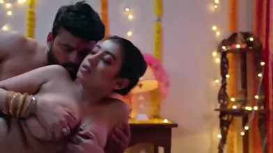 BHABHI KI BHUG SM 网络系列色情视频