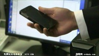 HJT001 女性職業婦女攝影師被年歲小的男人接吻激烈