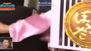 Orgasm Wars, Gay man trying to make straight porn star climax