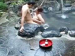 Giapponese fa la samaritana e finisce per fare un pompino.