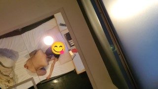 天井の鏡で隠し撮り