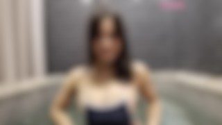 Behind the Scenes Video of hot spring, sideboob, nipslip, braless 污老师炎炎