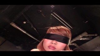 【高画質】美人ギャルが悶絶。複数の男性に拘束され、おもちゃでイカされまくる！