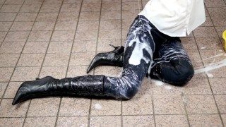 MARI,leg,WAM,slyme,jeans