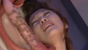 Asami ogawa gets fucked by huge crab