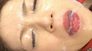 Asian doll is a kinky maid