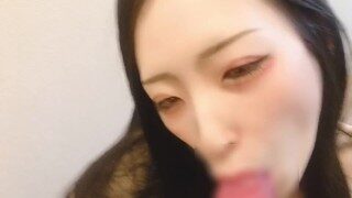 「学校行く前に精出しなさい！」姉にフェラされる極上の朝。口内発射でゴックン♥ 日本人,素人,個人撮影,手,射精