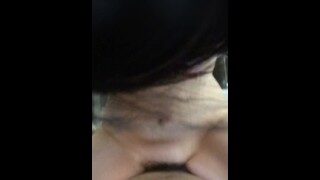 個人撮影　乳首が綺麗な女の子　騎乗位
