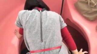 我慢出来ずにトイレでフェラして観覧車でハメる