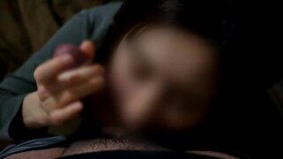 手コキからの口内射精★精子を舌で遊ぶ彼女　handjob Cumshot　個人撮影