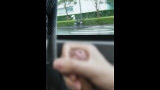 男子　バスオナニー