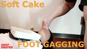 Extremely deep – You like cake? Alright, give it to you and swallow my feet.