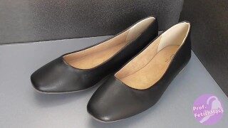 Shoe fetishism 靴フェチ 黒いパンプスにぶっかける