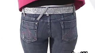 Cute Japanese girl farts