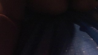 個人撮影 結婚前に気軽に中出しラブホSEX！ 手マンで潮吹き！